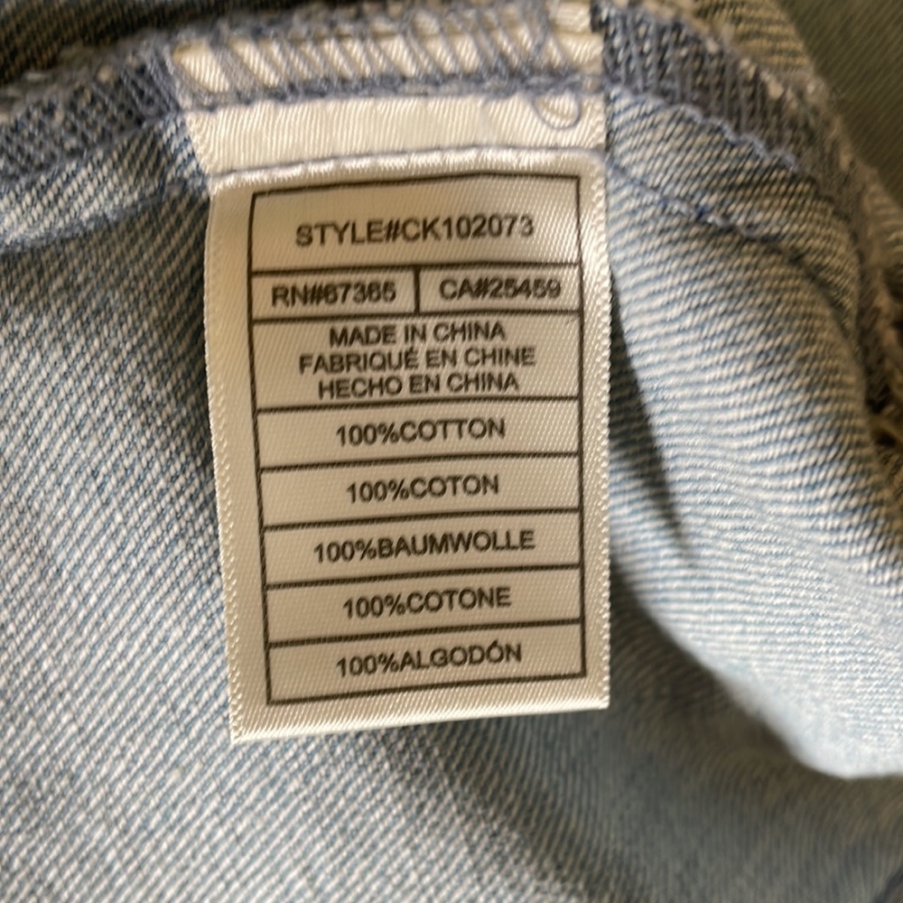 🔥 Cupcakes and Cashmere Jean Jacket with Heart - Picture 12 of 13